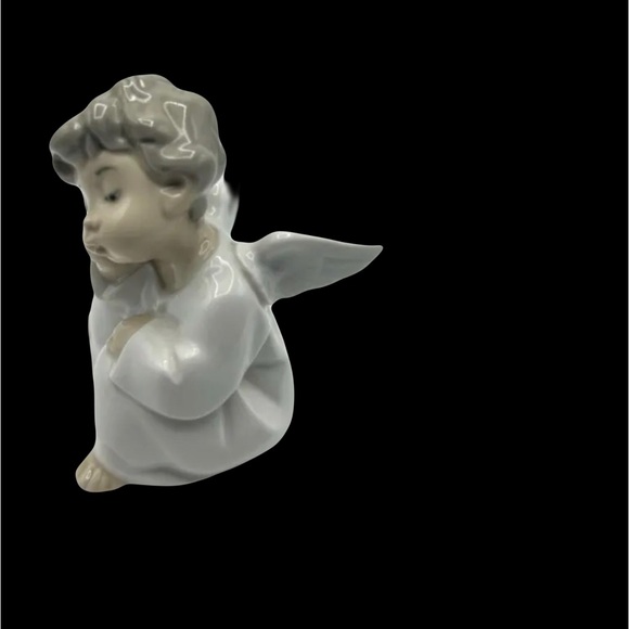 Lladro # 4539 Small Setting Angle Thinking - Picture 4 of 5